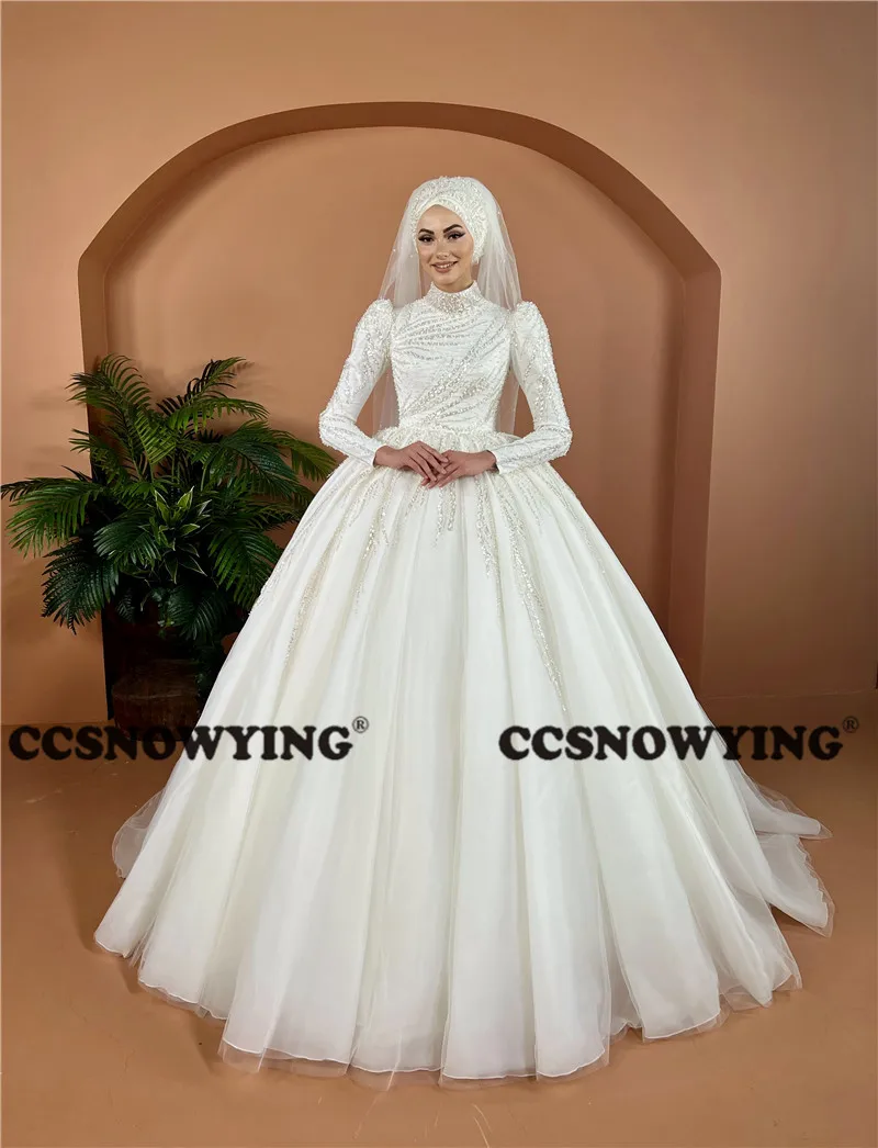 Luxus Ballkleid Langarm muslimischen Brautkleid für Braut Perlen islamischen Hijab Brautkleider Frauen arabische Robe de Mariée