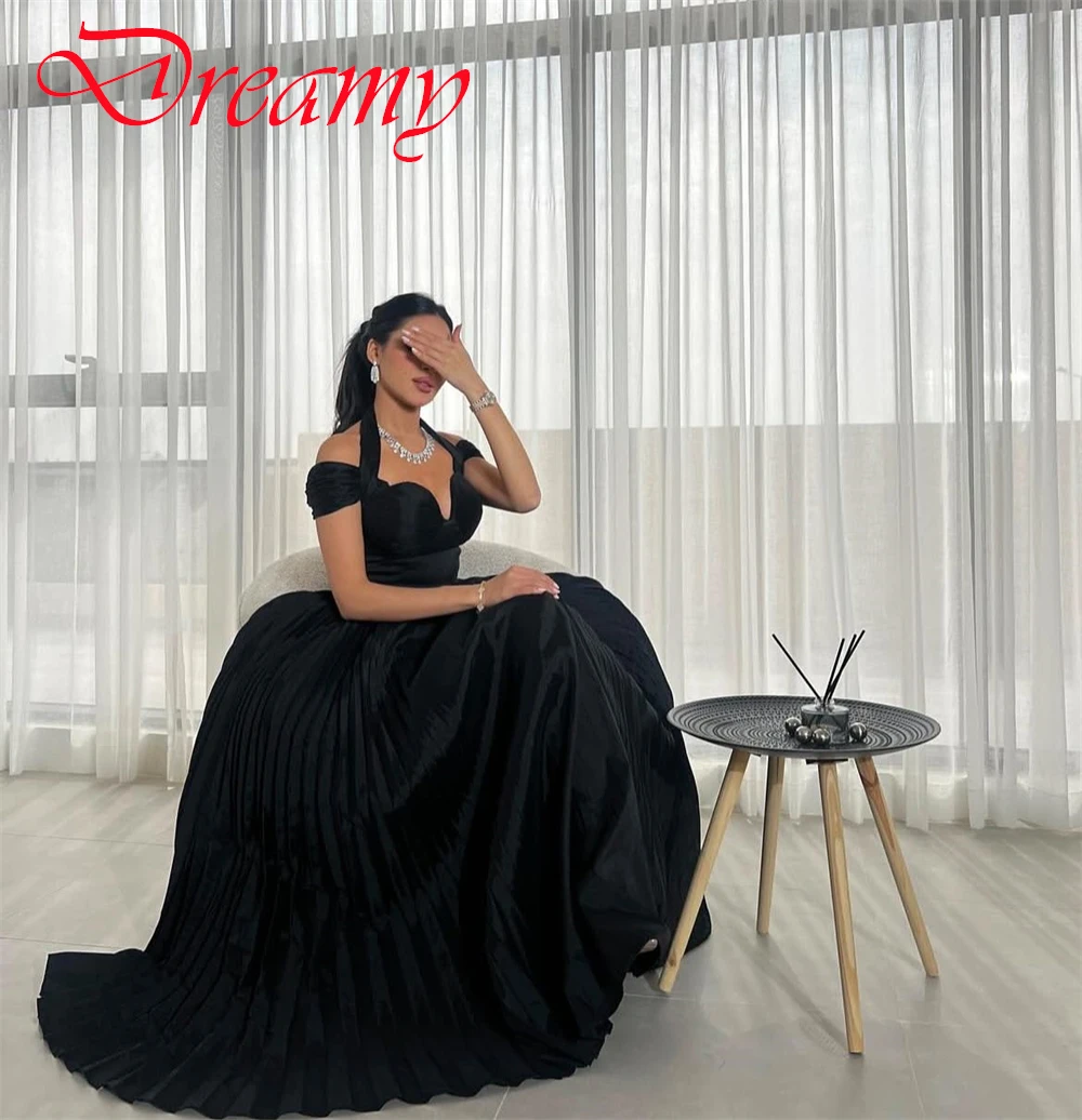 

Индивидуальное темпераментное черное атласное вечернее платье, нежное коктейльное платье без бретелек с лямкой на шее, модные платья для особых случаев