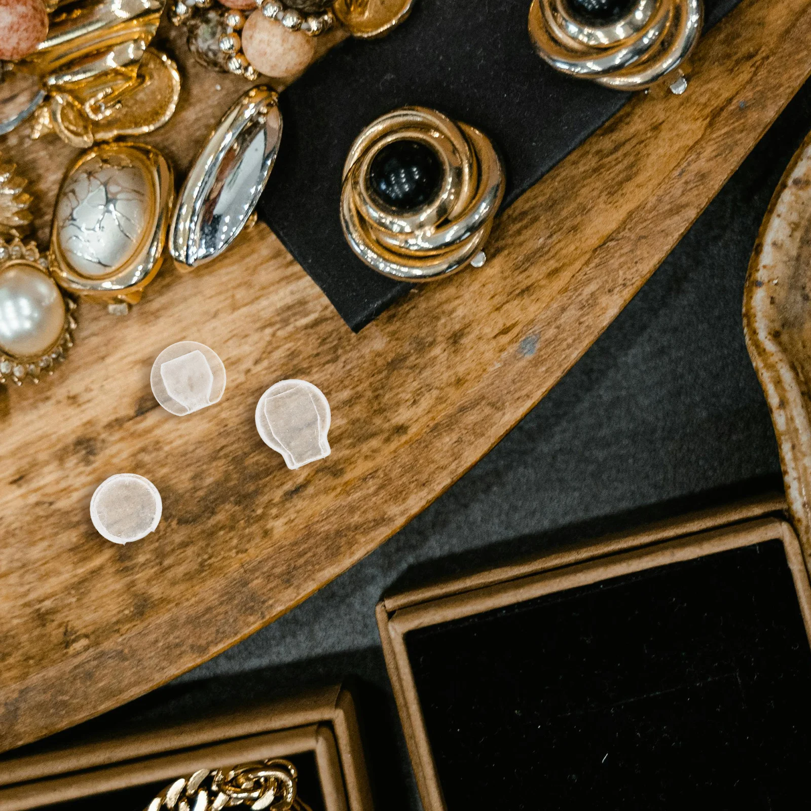 

50Pcs Silicone Ear Clip Pads Transparent Cushion Backs Comfortable Non-Slip Soft Ear Clip-on Earrings Protection Pads