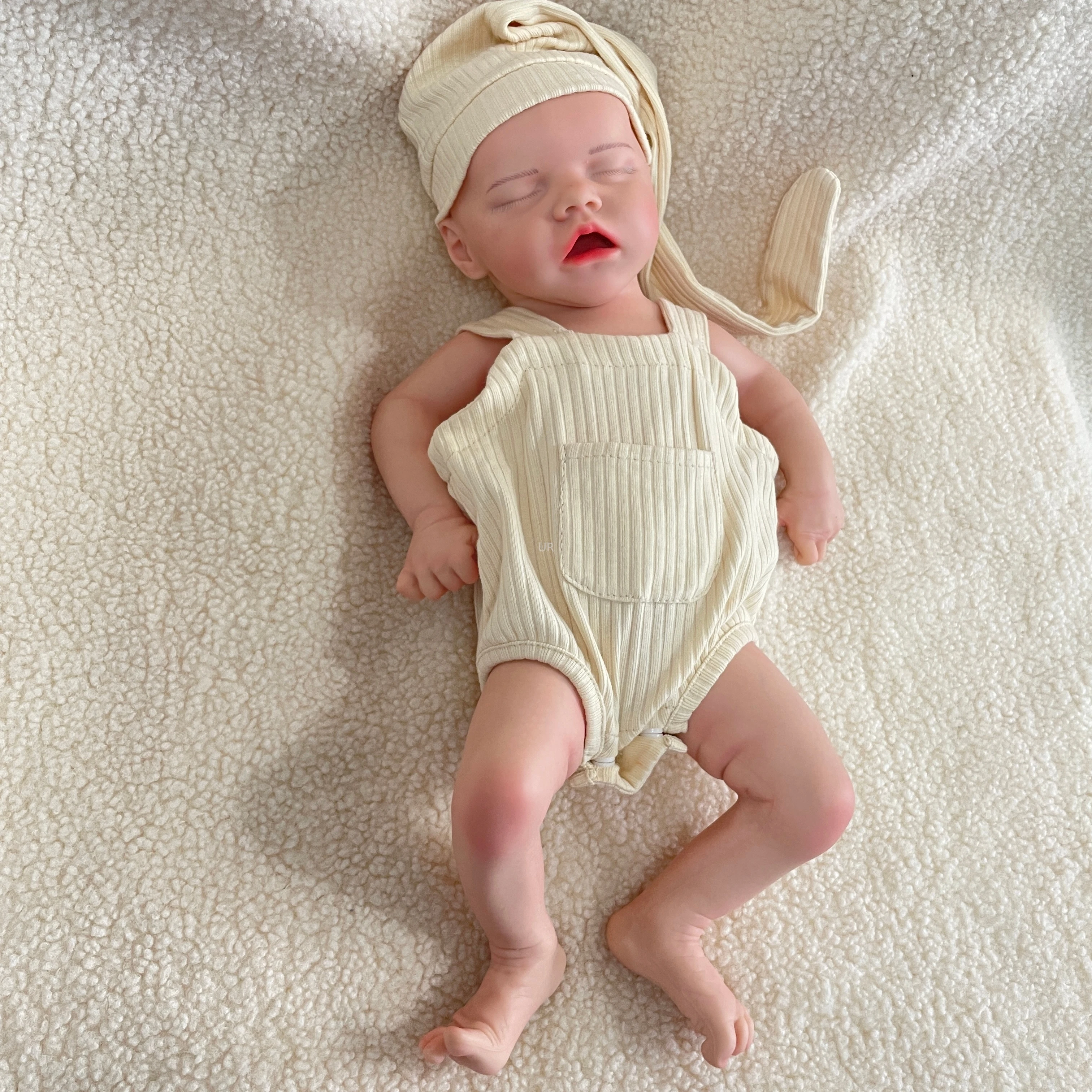 18-Inch Artificial Silicone Reborn Baby Doll – Newborn Girl with Pacifier, Perfect Birthday or Christmas Gift for Kids