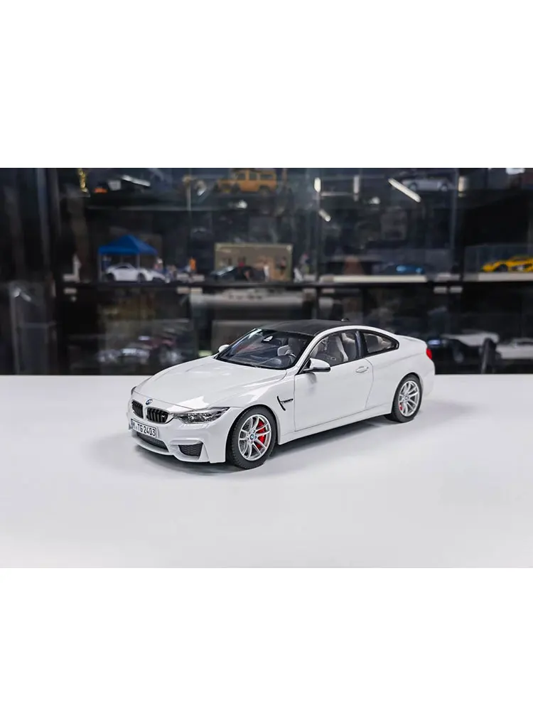 New Arrival Exquisite Special Price Die-cast Metal 1:12 German M4 F82 Classic Car Model Furniture Display Toys For Children