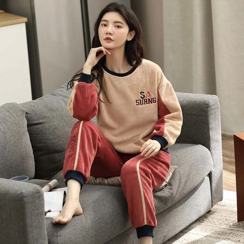2024 New Coral Velvet Pajama Women Autumn Winter Thickened Plush Sleepwear Student Winter Flannel Warm Round Collar Homewear Set