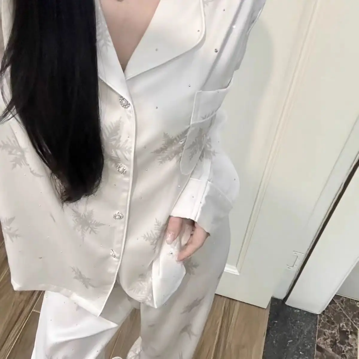 

Spring Summer Ice Silk Sleepwear Woman Pajamas New Style Lady Long Sleeves Pants Homewear Can Be Worn Outside Lounge Clothes