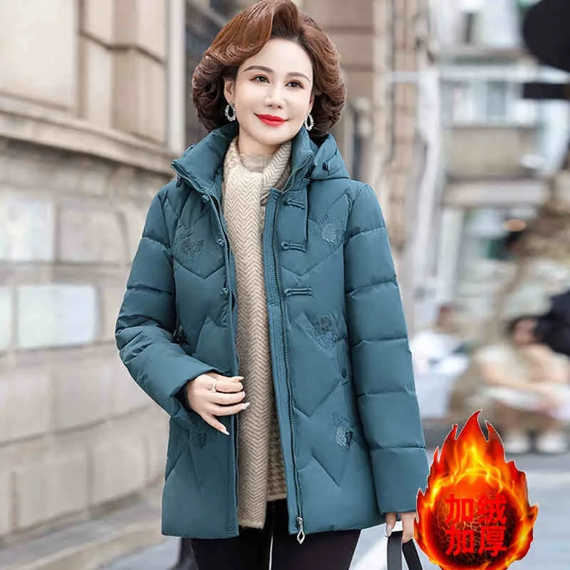 Mom Winter Down Padded Jacket Female Overcoat Fashion Loose Hooded Warm Parka Women Thicke Embroidered velvet Cotton Jacket