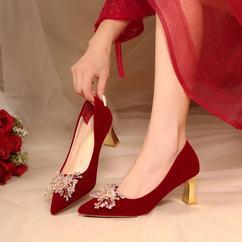 

Fashion Classic Pumps Female Wedding Party Slip on Thin High Heels Pointed Toe Women Shoes Flower Crystal Bling Summer Shoes