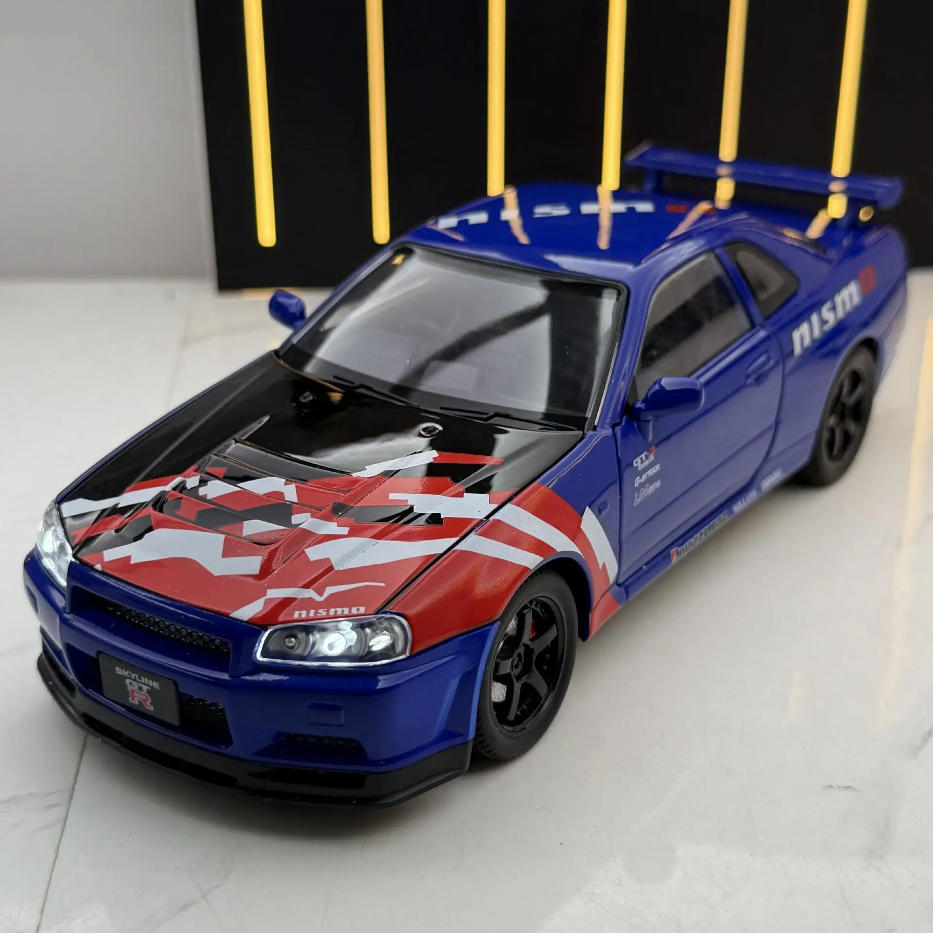 

1:24 GTR R34 Skyline Sports Car Simulation Alloy Model Diecast Metal Car Model Childrens Toy Decoration Collection Gift