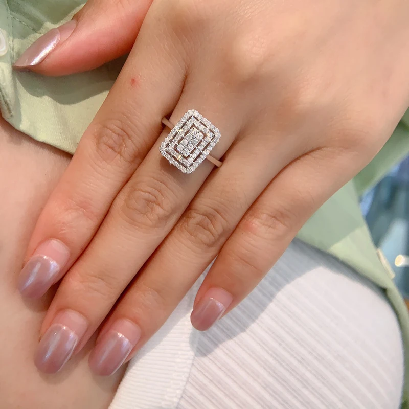 LUOWEND 100% 18K White Gold Rings Fashion Design 0.50carat Real Natural Diamond Engagement Ring for Women High Wedding Jewelry