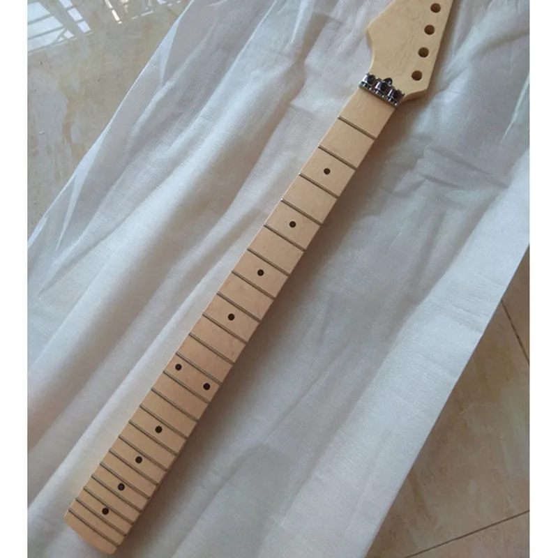 22 Frets Maple Reverse Headstock Right Hand Electric Guitar Neck Guitar Parts Musical Instruments Can Be Customized