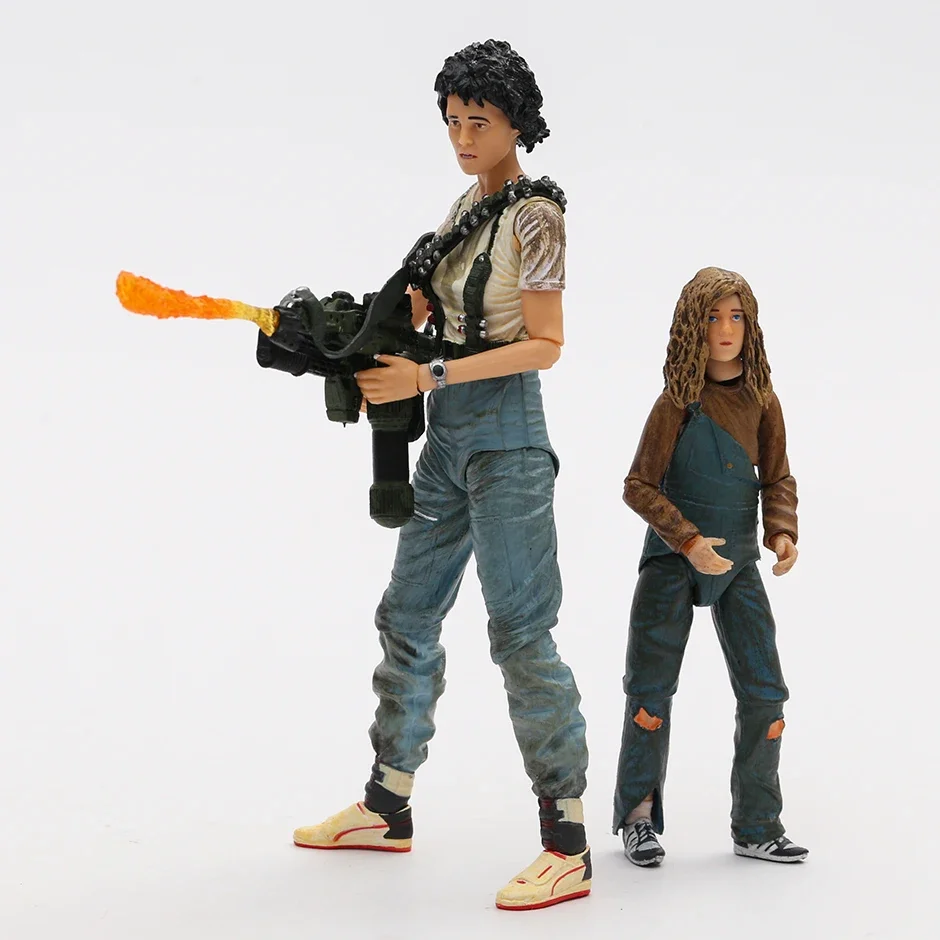 NECA الغريبة 2 تحصيل نموذج لعبة ، وهذه المرة انها الحرب إلين ريبلي ونوت بك عمل الشكل