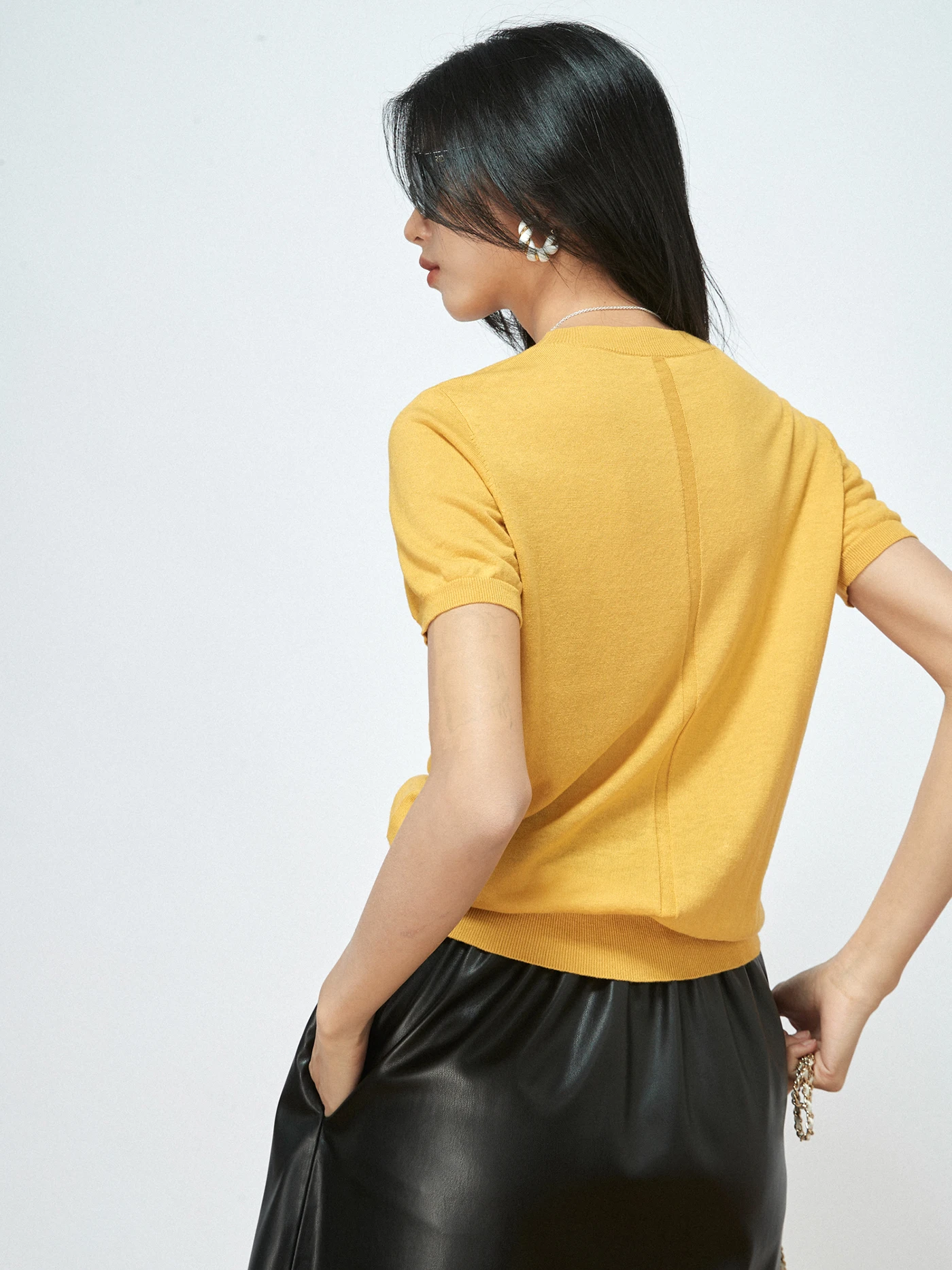 

Шелковая льняная пряжа, комфортная, тонкая, классическая, круглая, маленькая, вязаная футболка, женская летняя мода