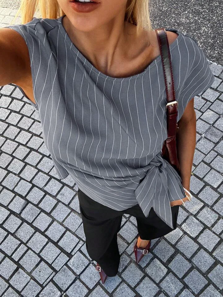 Camisa de Manga Curta com Design Listrado de Verão e Cinto Lateral para Afinar a Silhueta, Top Versátil de Moda Feminina
