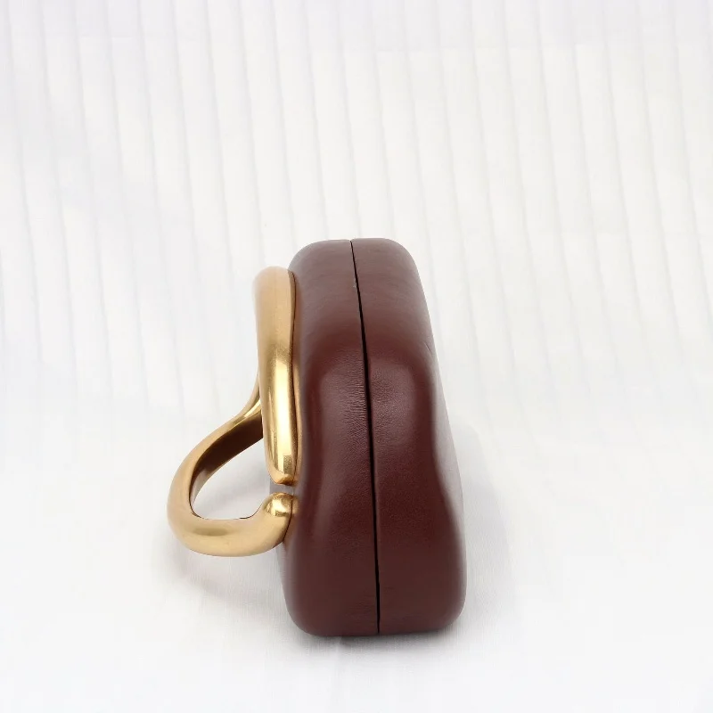 2025 النمط الغربي الرجعية إطار معدني أكياس مربعة صغيرة صندوق إغلاق حقيبة صغيرة موضة تنوعا مساء حقائب كروسبودي الأساسية