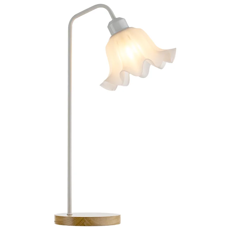 

French pastoral flower table lamp log cream wind Internet celebrity living room decorative lamp