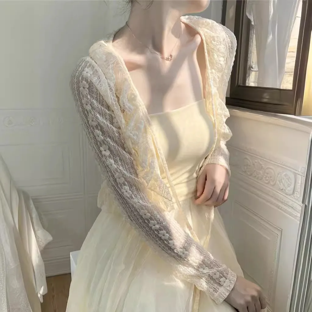 ショートレースカーディガン 2025 夏の新スタイリッシュな日焼け防止服女性のショール夏のトップ