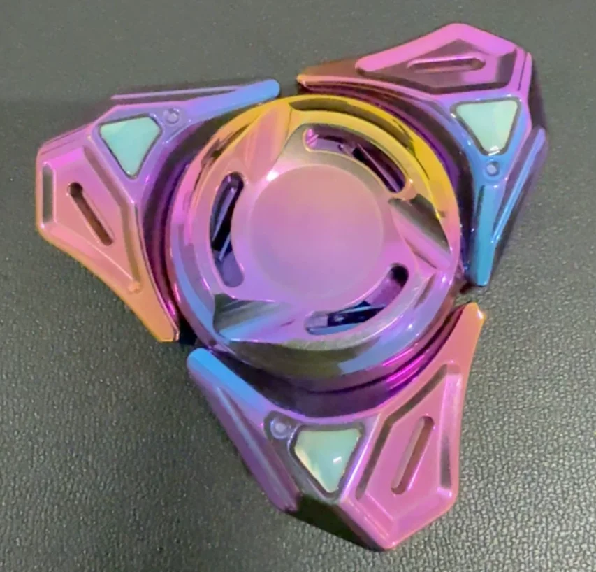 Used EDC D4y Titanium Rainbow spinner Fingertip gyroscope Decompression toys