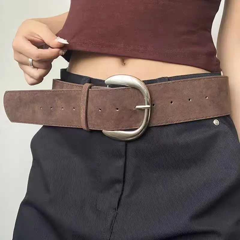 Damen Wildleder-Breitgürtel im minimalistischen amerikanischen Vintage-Stil 2026 – Taillenformer für Modeaccessoires – Detail 3
