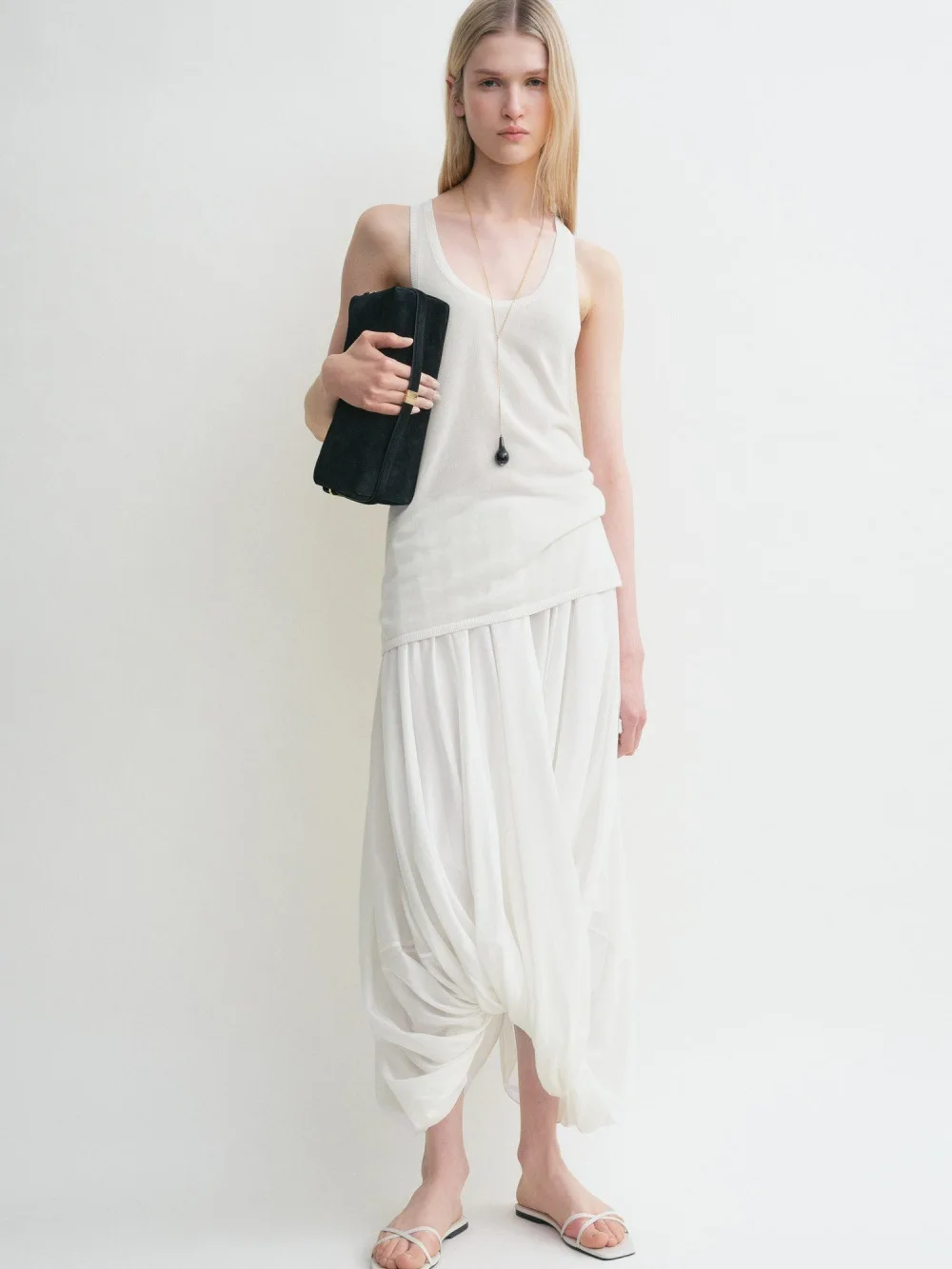 Maxdutti French Lazy Design Twist Layered Skirt Minimalist Design Black Loose Irregular Long Skirt Pleated Women's Skirt Woman
