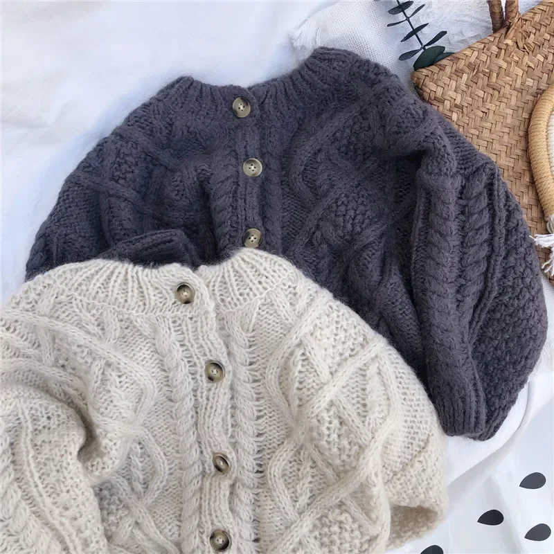 

2023 Boys Girls Spring and Autumn Sweater Baby Kids Knit Cardigan Sweater Clothes Korean StyleTwist Shape Girls Clothing