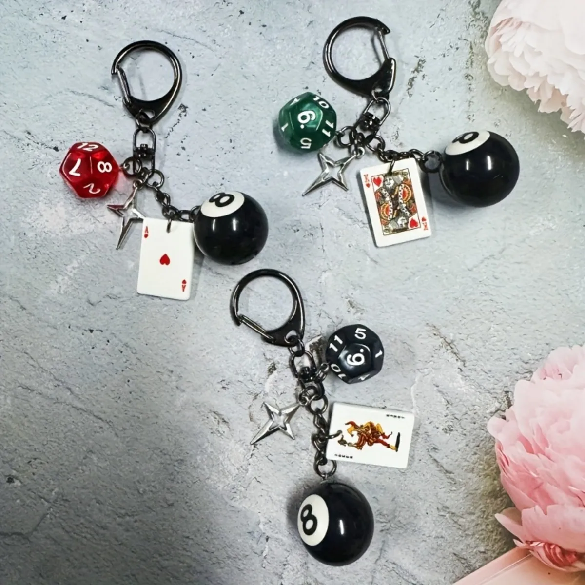 Acrylic Poker Dice Keychain with Star Charm. Cartoon Number Theme, Perfect as a Valentine's Gift for Gamers & Friends.