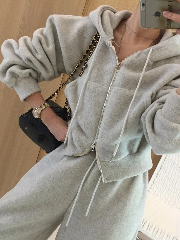 Women's Thickened Fleece Hooded Zipper Sweatshirt Top with Double Zipper Wide Leg Pants Two-Piece Set Chic Winter Outfit