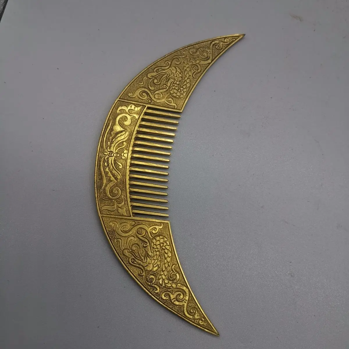 Antique Collectible Comb, Crescent-shaped Copper Alloy Comb Engraved with Double Dragon Patterns