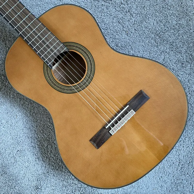 J925 Aria 39" Solid Red Cedar Top Classical Guitar, 19 Frets Nylon Strings, Factory Sample for Practice & Intermediate Learning