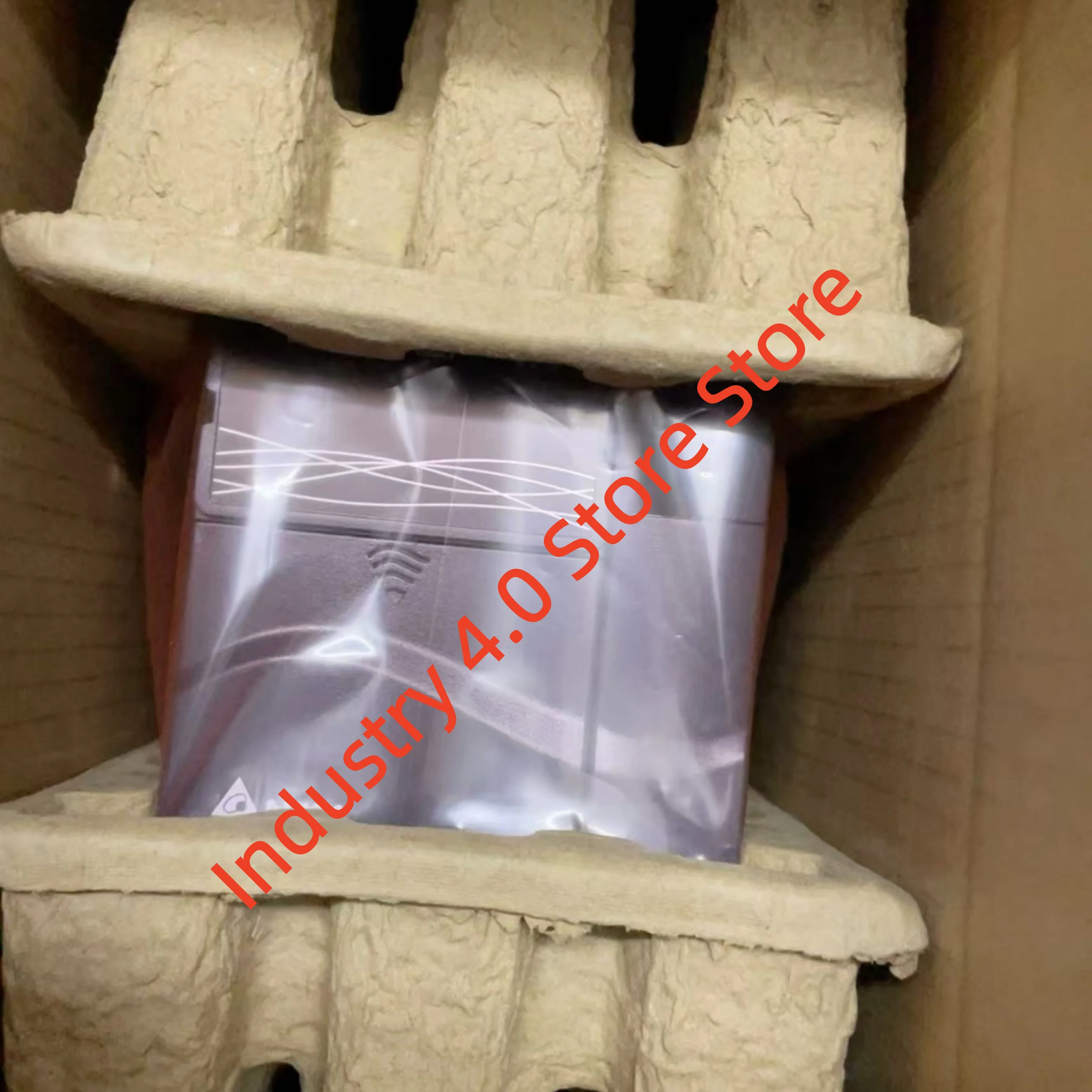 Convertitore di frequenza VFD037E43A nuovissimo VFD037M43A