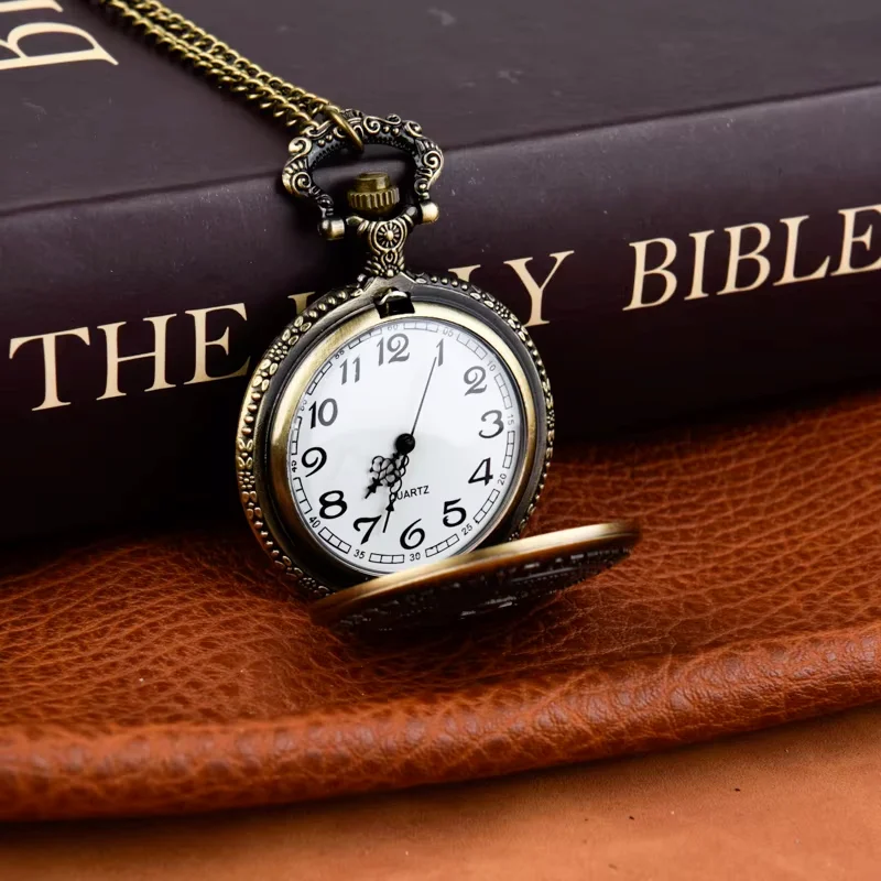 Eagle pattern quartz pocket watch Bronze pocket watch Men's and Women's chain Watch Large bronze alloy pocket watch