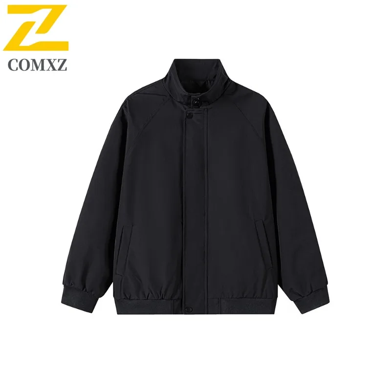 COMXZ يندبروف Chaqueta الوقوف طوق في الهواء الطلق متعدد جيب عالية الجودة المشي لمسافات طويلة العمل سترة تنفس معطف السفر ملابس للرجال