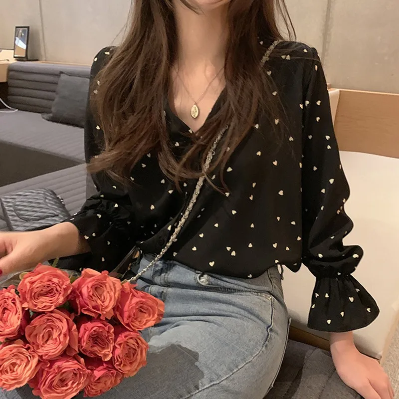 Spring Summer Fashion Women V-neck Love Print Shirt Sweet Fashion Long Sleeve Loose Petal Sleeve Blouse