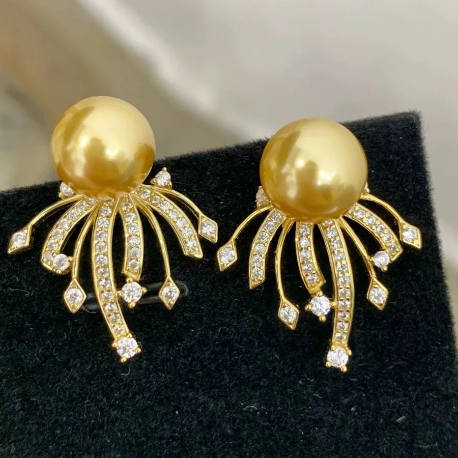 

classic pair of 10-11mm south sea round gold pearl stud earring 925s