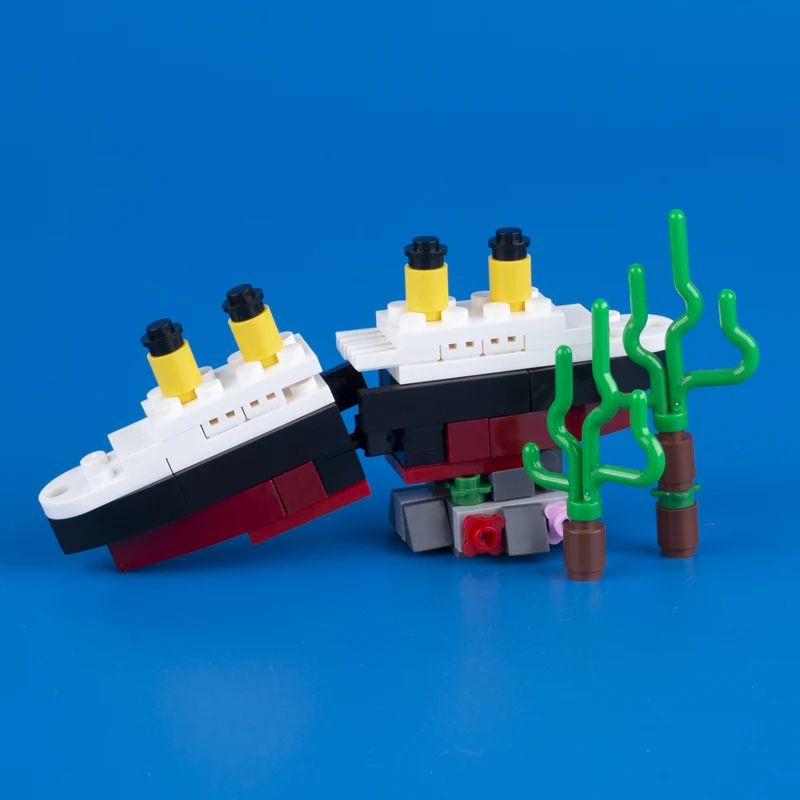 MOC Titanic Ship Model Building Blocks Kits Sank RMS Cruise Boat Steamship Movie Sea Scene DIY Bricks Toys Children Kids Gift