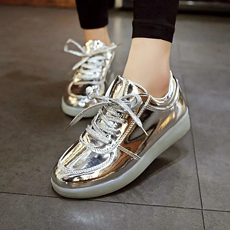 RayZing moda scarpe Unisex Led per adulti Schoenen uomo Casual Chaussures Lumineuse Light Up Shoes lover luminoso oro argento