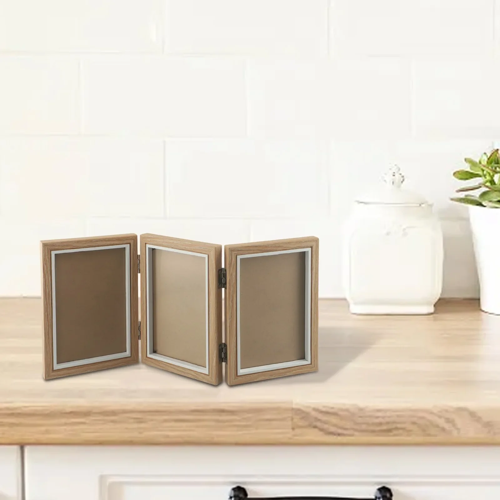 

13*5,5*18 Деревянный дисплей для фотографий Деревянный фотодисплей Нейтральная деревянная отделка Надежно удерживается фотографий Быстрый и безпроблемный