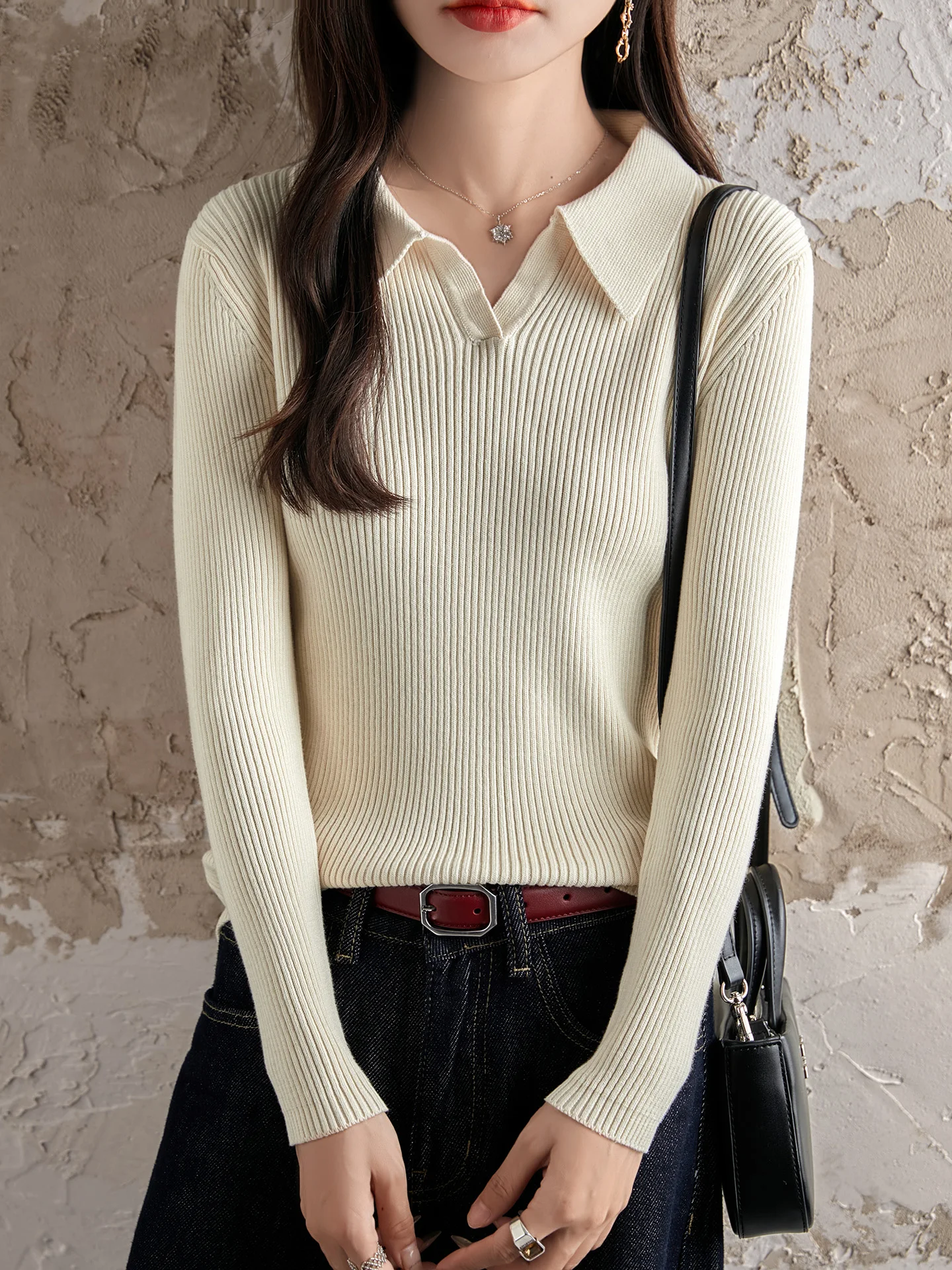 

Новинка осени 2025: Женский трикотажный свитер из чистого хлопка с матовым воротником, длинным рукавом, облегающий, универсальный топ для ношения под одеждой