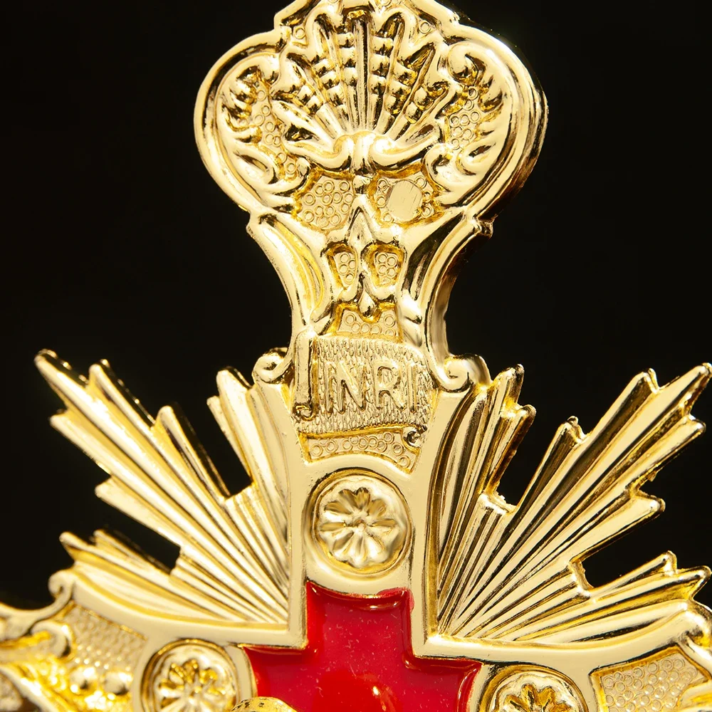 HTOISOK Katholisches Kreuz Kirchenornament, exquisit geschnitzte Muster, kleine Jesus-Legierungsstatue, Heimdekoration – Detail 8