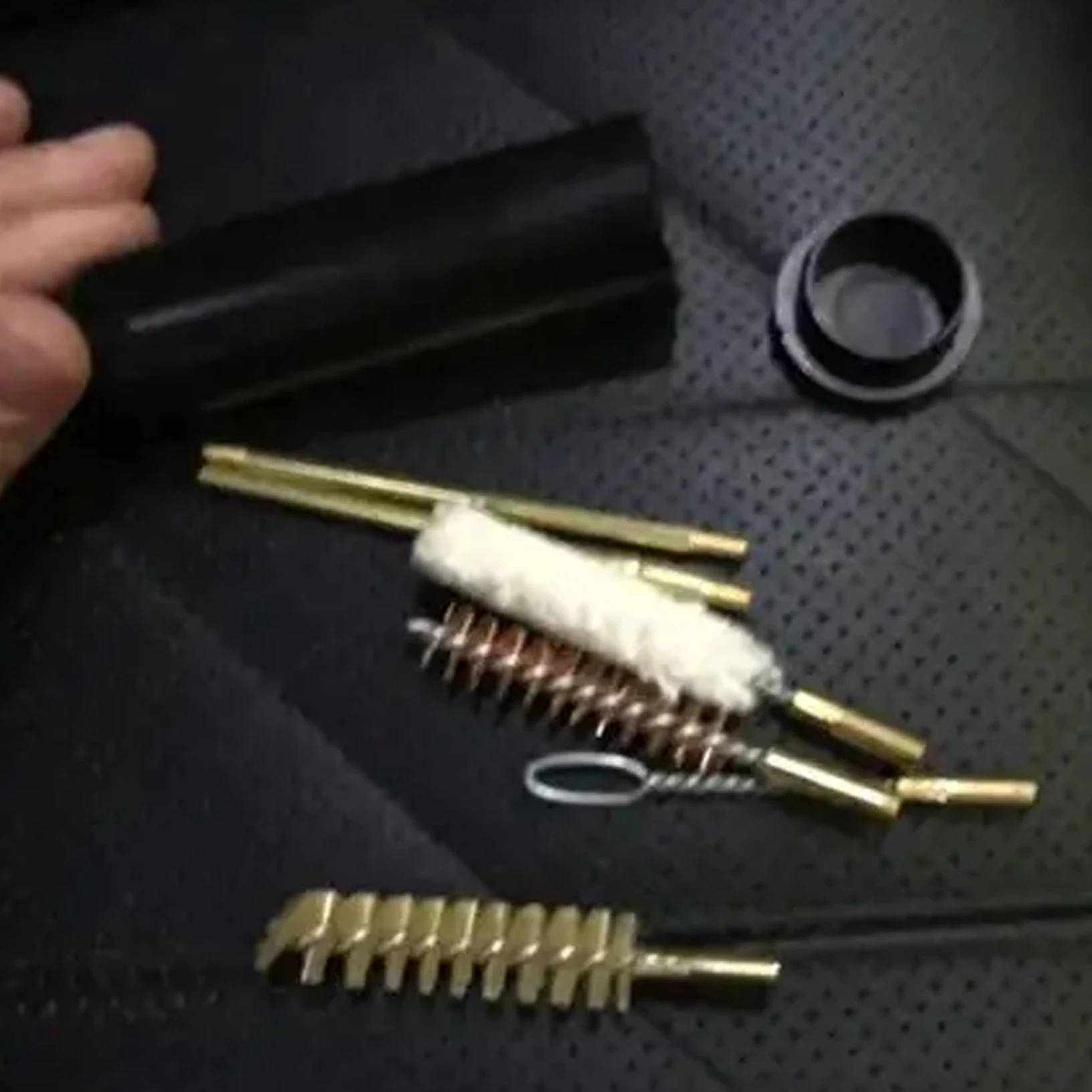 

7pcs For Cal 38/357/9MM Gun Cleaning Kit Professional Gun Rod Brush Hunting Gun Bore Gleaning Tools Multipurpose Removing Rust