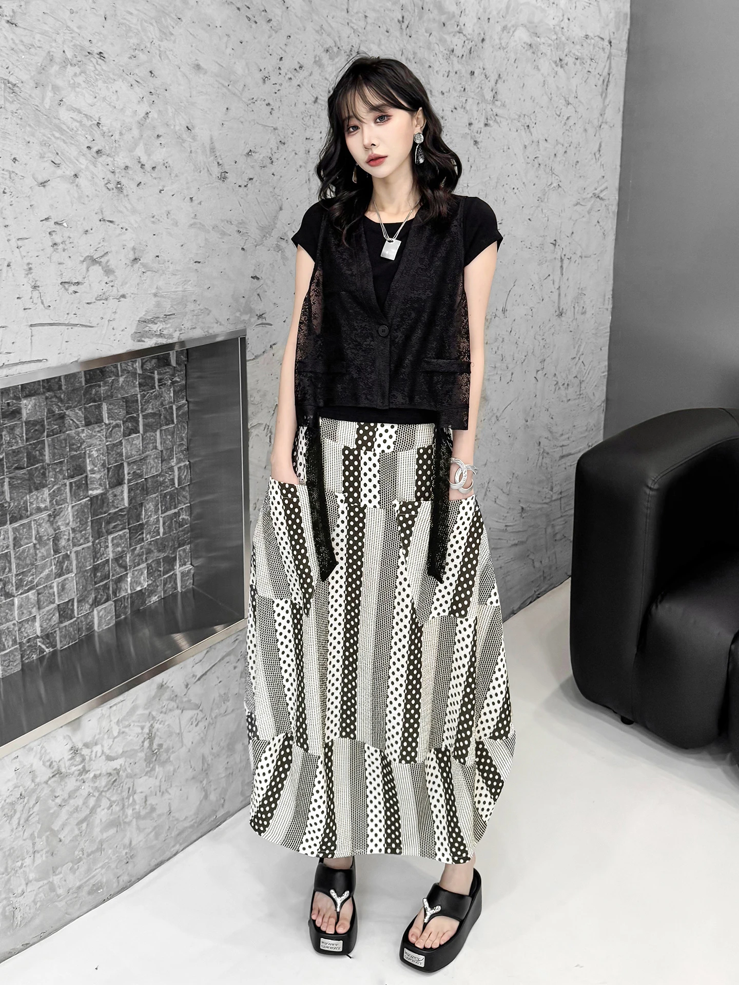 

Dark Wave Dot Stripe Patchwork Midi Skirt Women's Elastic Waist Long Silken Skirt Spring 2026 Polyester Fiber Irregular Skirt