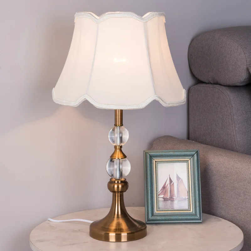 

Modern LED Crystal Floor Lamp Living Room Decoration Bedroom Bedhead Floor Lamp American Minimalist Crystal Table Lamp