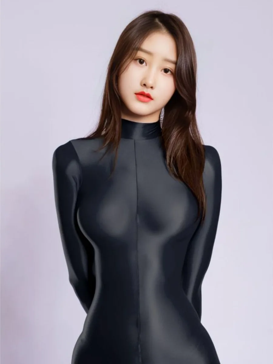 กางเกงเลกกิ้งกีฬาแบบยืดหยุ่นเงา กระชับสัดส่วน ซิปยาว แขนยาว บอดี้สูทเนื้อผ้าเรียบเนียนเงา ชุดลำลองใส่ในบ้าน ดีไซน์หรูหรา J9XD