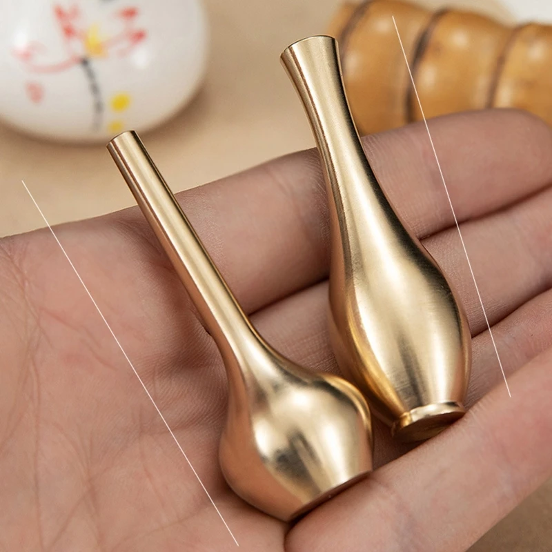 Pure Copper Mini Vintage Vase Ornament Home Decoration Retro Brass Flower Bottle Figurines Modern Light Luxury Decorative Crafts image 4