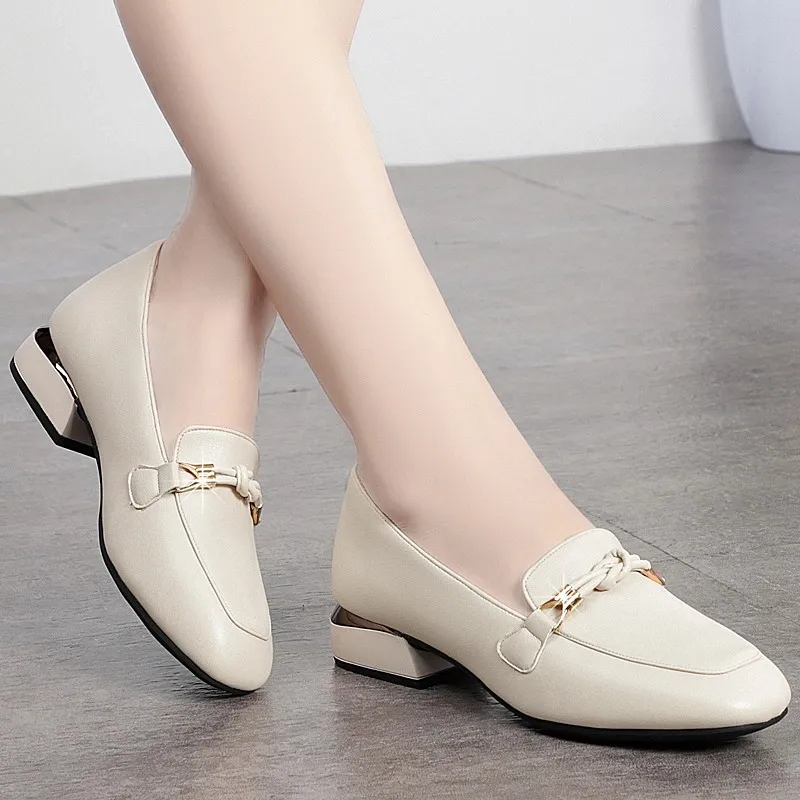 Spring Autumn Ladies Genuine Leather Soft Loafers Flats Shoes Women's Comfort Soft Sole Slip-On Casual Shoes Mom Shoes Plus Size