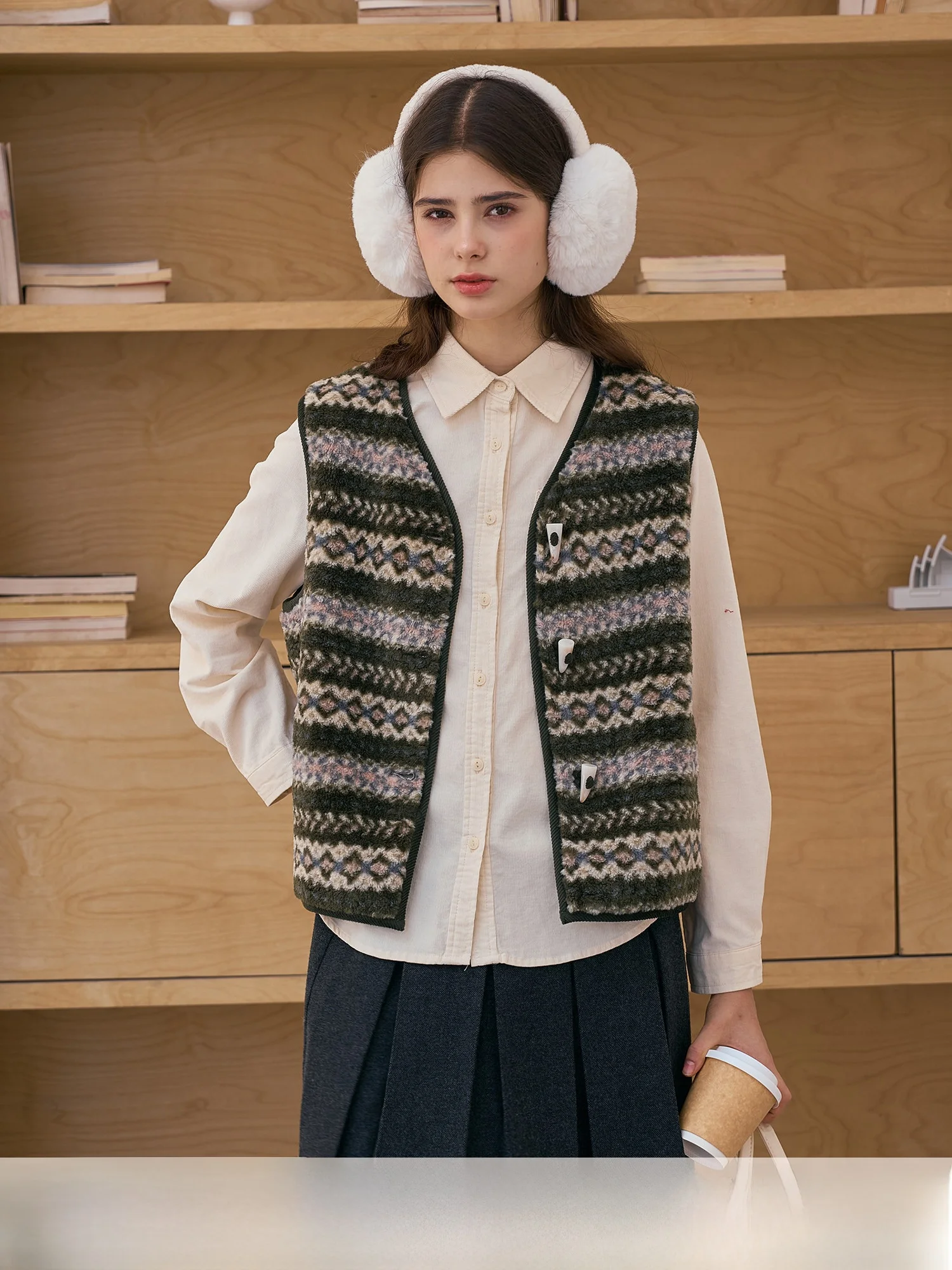 

Жилет Bruland Modern Fair Isle Fce, женская верхняя одежда, цветной, из полиэфирного волокна, с V-образным вырезом, стандартной длины, на одной пуговице