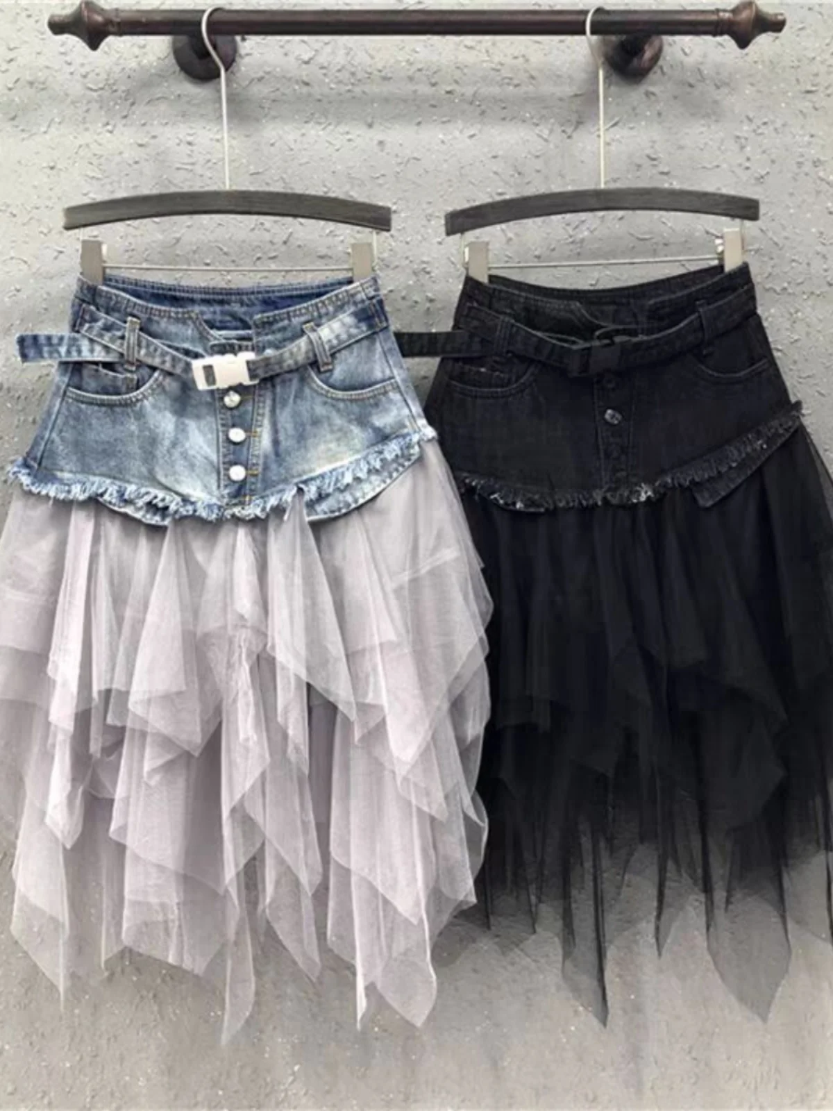 トレンドのハイウエストAラインミディスカート レディース 韓国風 夏新作 デニムメッシュスプライシングスカート 通勤 ボタン付き スパンコールスカート