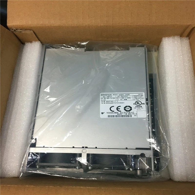New In Box Yaskawa SGDH-30DE Servo Drive Fast Shipping