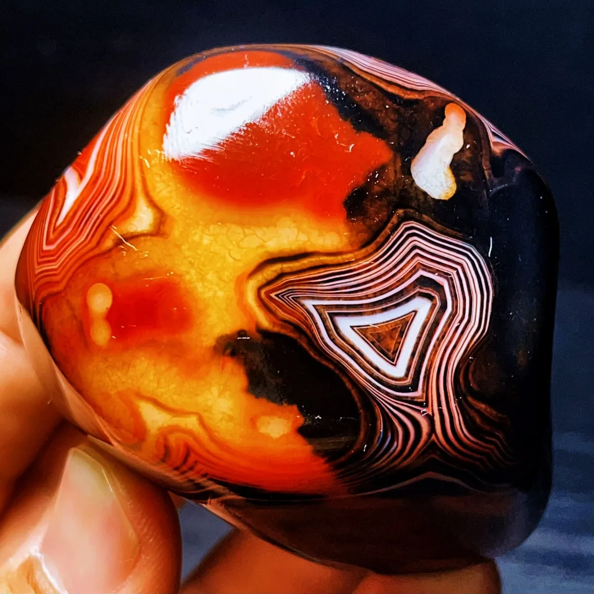 Color Gradient Banded Agate Palm Stone, Tumbled Polished, Authentic Stone, Jewelry Making, Natural Stone, Crystal Collection