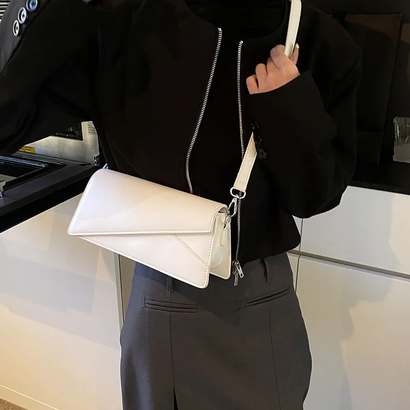 

Niche sense crossbody bag new 2025 hundreds of simple fashion Korean version of the women's bag trend casual shoulder bags