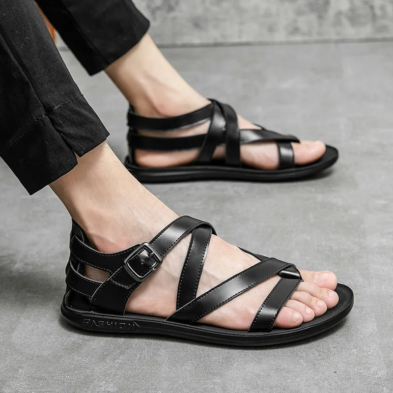 Summer New Men Sandals PU Leather Outdoor Beach Shoes Slippers Fashionable and Personalized Cool Slippers 38-45 Men Slippers