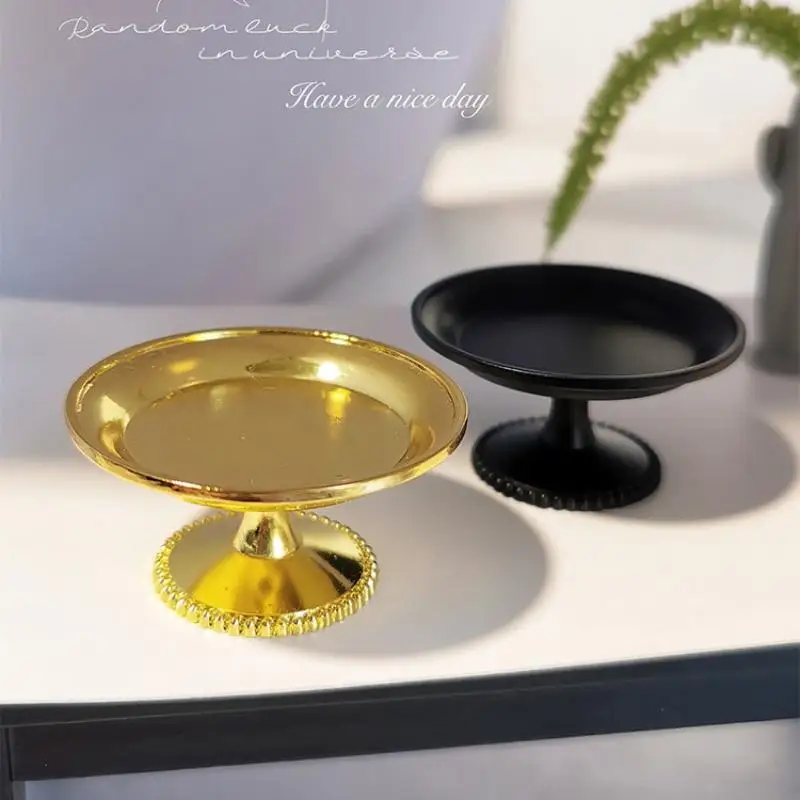 Bandeja de aperitivos de Metal en miniatura para casa de muñecas, modelo Mini bandeja de pastelería de pastel de simulación/plato de suma, juego de simulación, accesorios de comida, juguete, 1 ud.