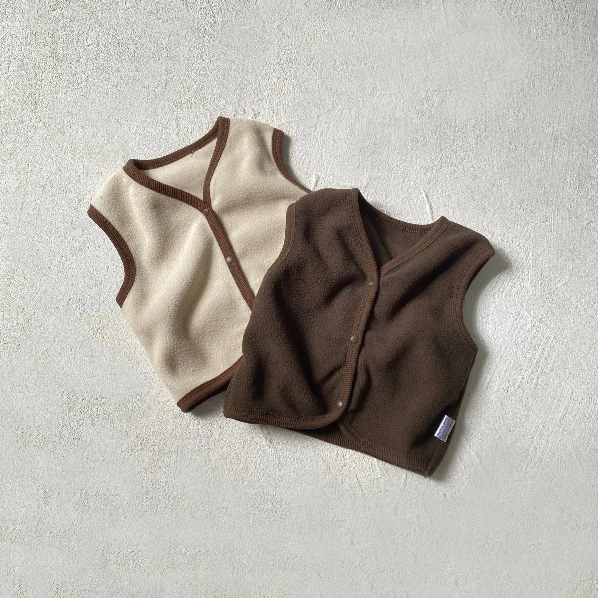 

Детский флисовый жилет-кардиган с плюшевой подкладкой, утепленный, для малышей, зимний, новый, 2025 года, без рукавов, для мальчиков и девочек